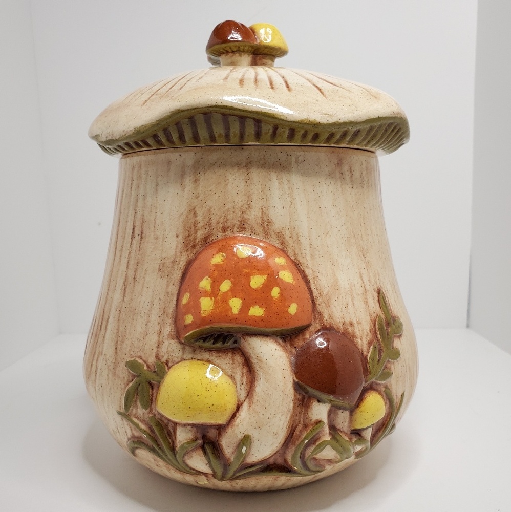 Arnel's Mushroom Large Ceramic Cookie Jar